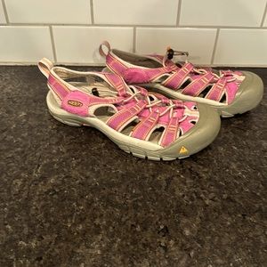 Women’s Keen hiking sandals